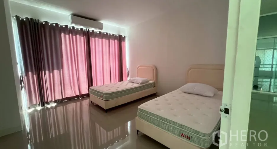 For rent office in Wang Thonglang, Bangkok