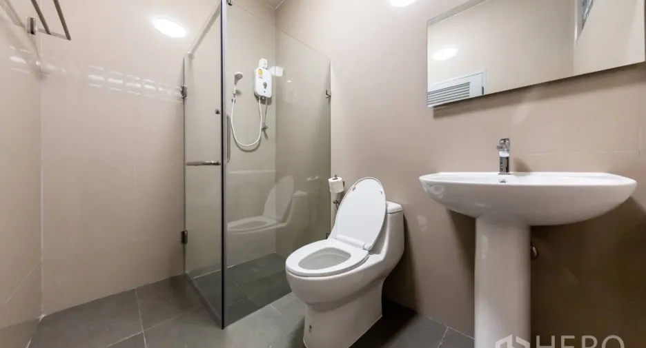 For rent 3 bedrooms office in Yan Nawa, Bangkok