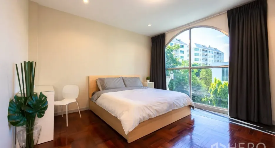 For rent 3 bedrooms office in Yan Nawa, Bangkok