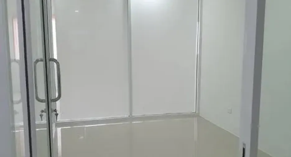 For rent office in Yan Nawa, Bangkok