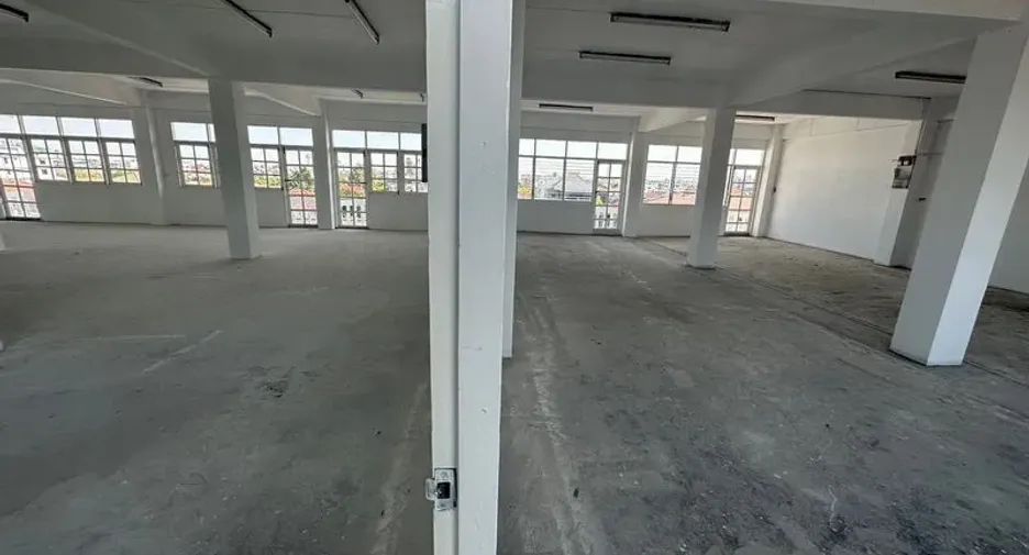 For rent office in Phra Khanong, Bangkok