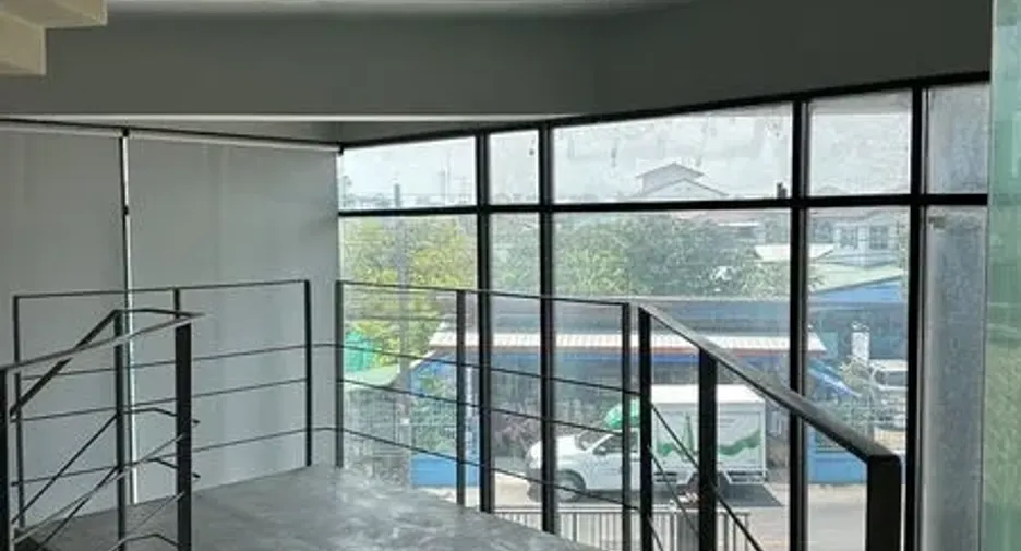 出租 和 出售 3 卧室 办公室 在 Suan Luang, 曼谷