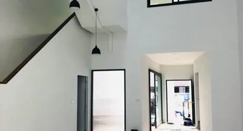 For rent 5 bedrooms office in Watthana, Bangkok