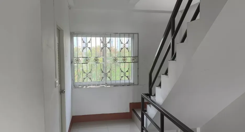 For rent office in Lat Krabang, Bangkok