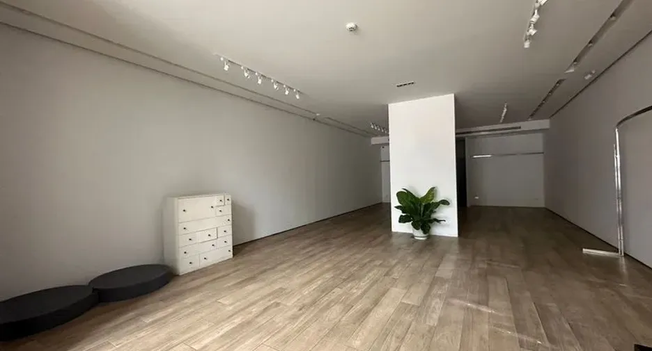 For rent office in Phra Khanong, Bangkok
