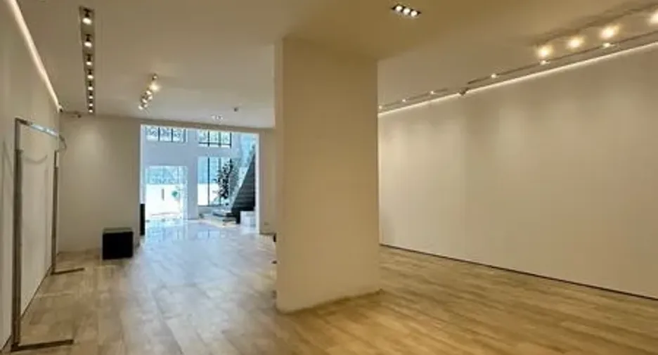 For rent office in Phra Khanong, Bangkok