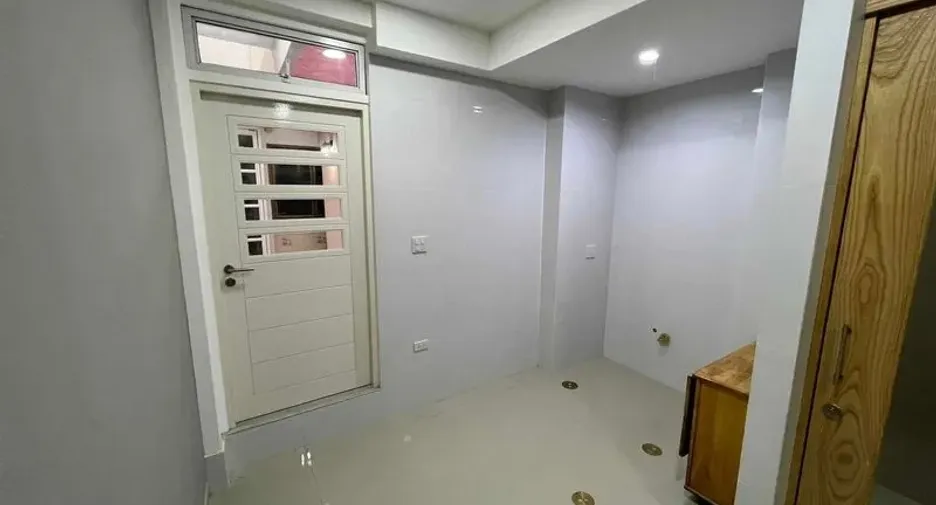 For rent 3 bedrooms office in Din Daeng, Bangkok