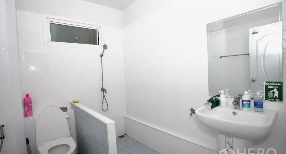 For rent 9 bedrooms office in Prawet, Bangkok