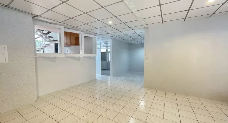 For rent 6 bedrooms office in Din Daeng, Bangkok