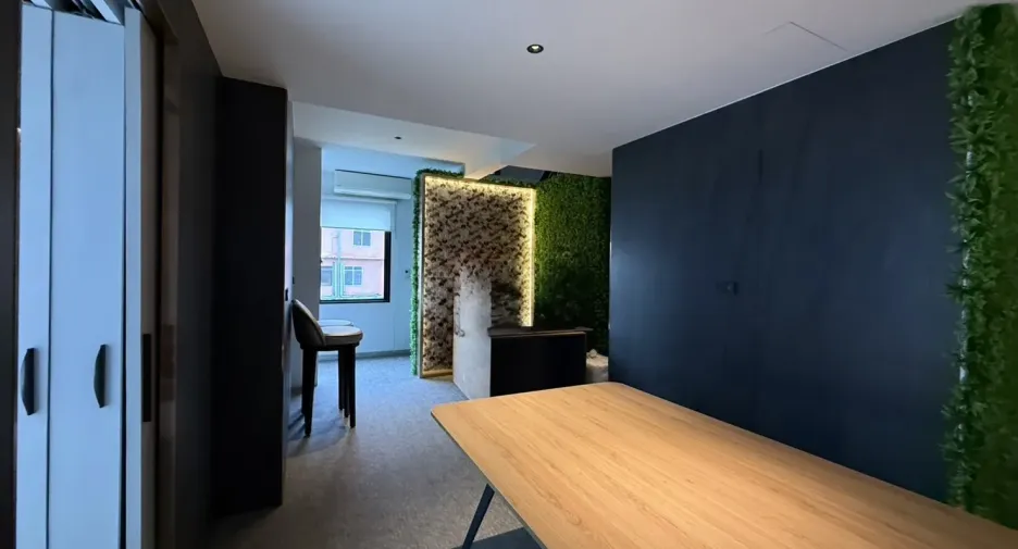 For rent 4 bedrooms office in Watthana, Bangkok