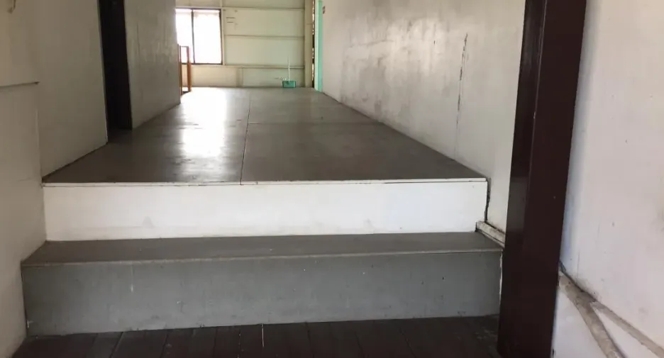 For rent and for sale 6 bedrooms office in Bang Khun Thian, Bangkok