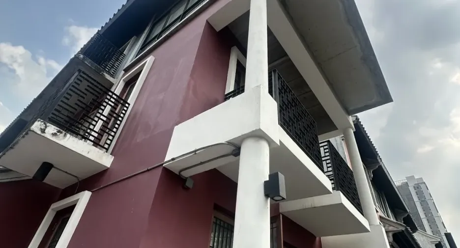 For rent 4 bedrooms office in Pathum Wan, Bangkok