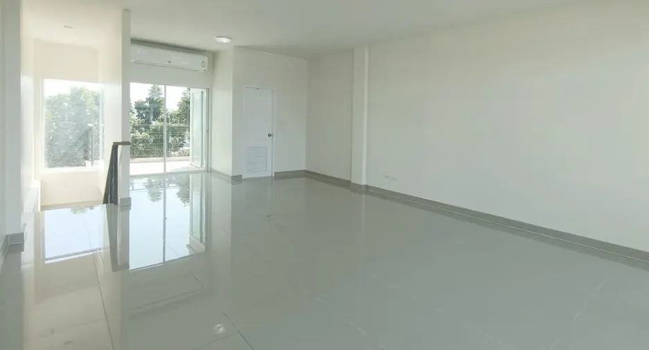 Oficina en alquiler y en venta en Prawet, Bangkok