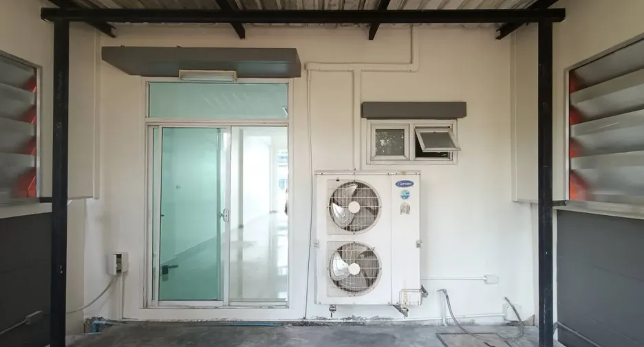 Oficina en alquiler y en venta en Prawet, Bangkok