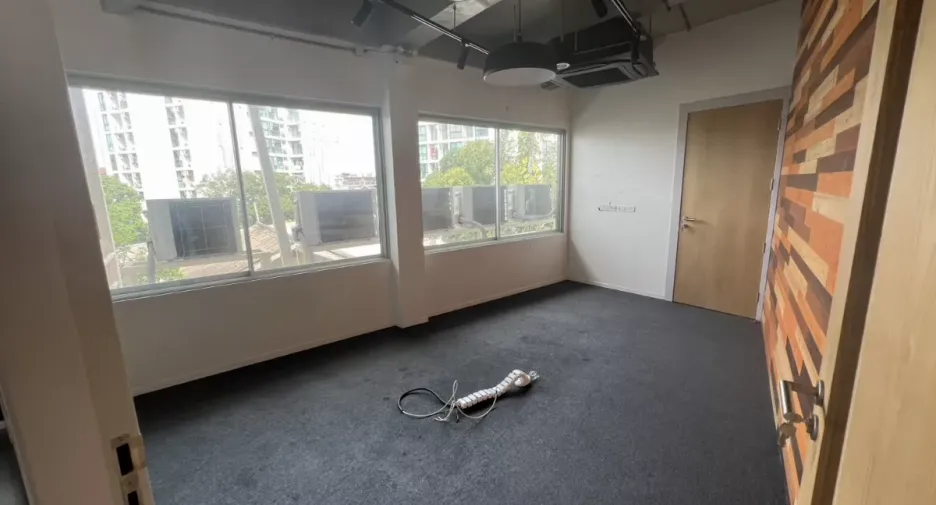 For rent retail Space in Watthana, Bangkok