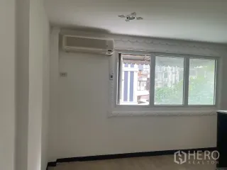 Gewerbefläche zur Miete in Watthana, Bangkok