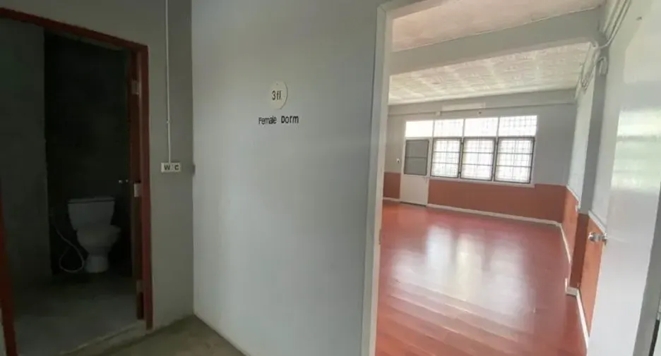 For rent retail Space in Khlong San, Bangkok