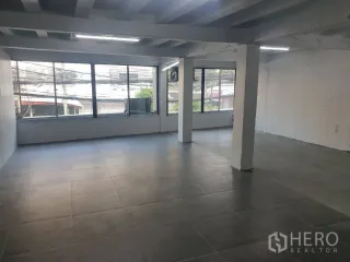 出租 商业空间 在 Khlong Toei, 曼谷