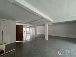 For rent retail Space in Pathum Wan, Bangkok