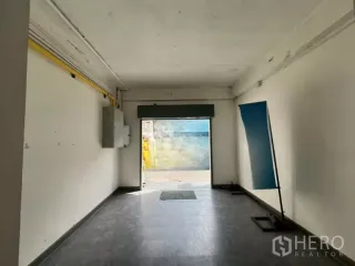 For rent retail Space in Pathum Wan, Bangkok