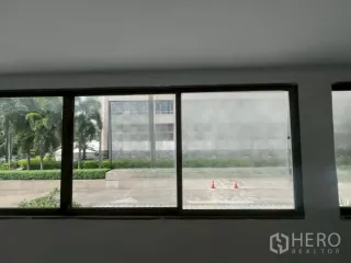 For rent retail Space in Pathum Wan, Bangkok