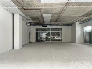 Аренда торговое помещение в Кхлонг Тоеи, Бангкок