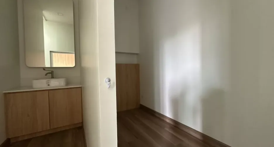 For rent retail Space in Phra Khanong, Bangkok