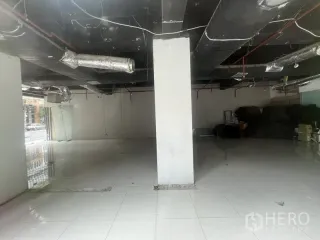 For rent retail Space in Watthana, Bangkok