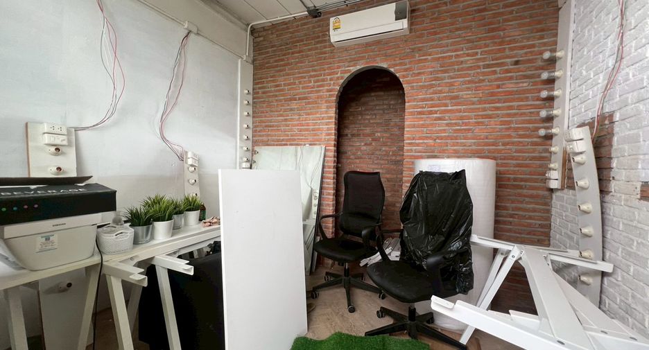 Gewerbefläche zur Miete in Watthana, Bangkok