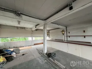 For rent retail Space in Watthana, Bangkok