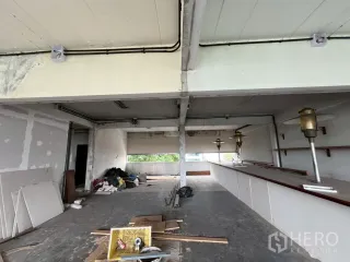 For rent retail Space in Watthana, Bangkok