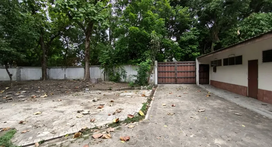 For rent retail Space in Wang Thonglang, Bangkok