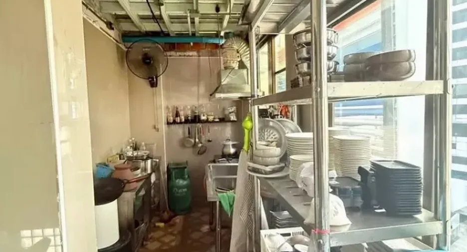 Local comercial en alquiler en Khlong Toei, Bangkok