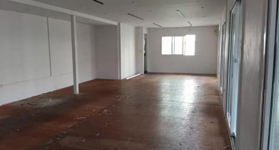 For rent retail Space in Huai Khwang, Bangkok