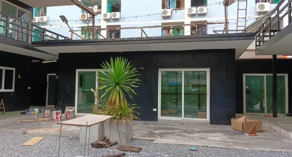 For rent retail Space in Huai Khwang, Bangkok