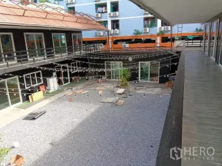 For rent retail Space in Huai Khwang, Bangkok