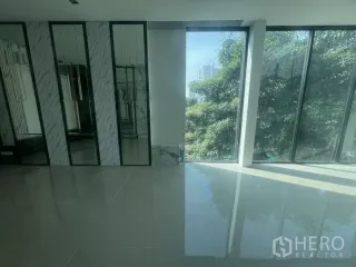 出租 商业空间 在 Watthana, 曼谷