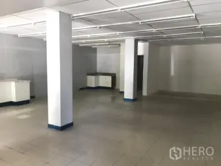 For rent retail Space in Khlong Toei, Bangkok