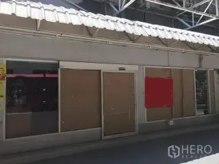 For rent retail Space in Khlong Toei, Bangkok