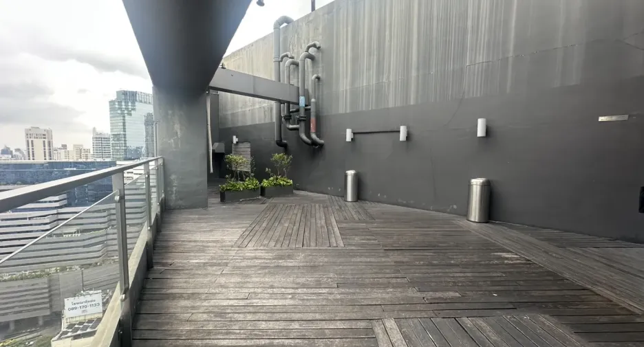 For rent retail Space in Khlong Toei, Bangkok