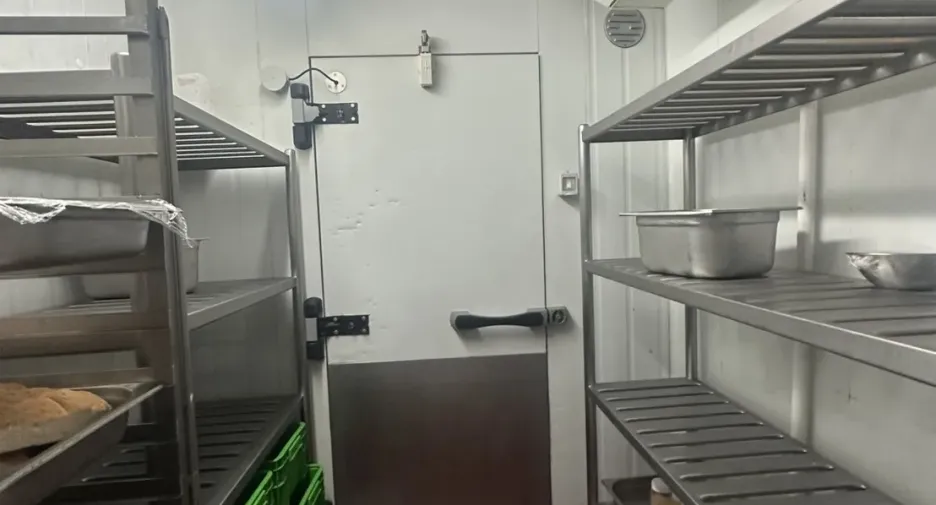 For rent retail Space in Khlong Toei, Bangkok