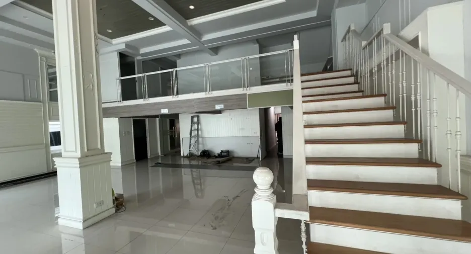 Gewerbefläche zur Miete in Bang Rak, Bangkok