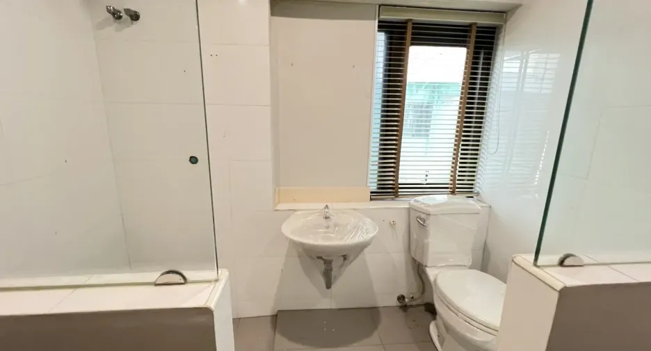 Gewerbefläche zur Miete in Bang Rak, Bangkok