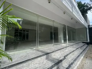 For rent retail Space in Watthana, Bangkok