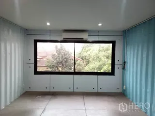 出租 商业空间 在 Khlong Toei, 曼谷