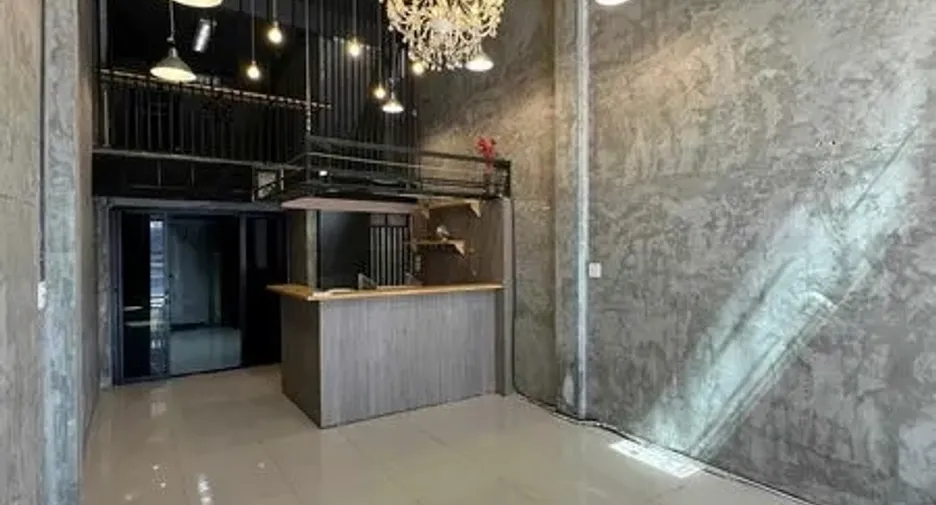 For rent retail Space in Yan Nawa, Bangkok