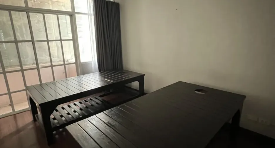 For rent and for sale 5 bedrooms retail Space in Watthana, Bangkok