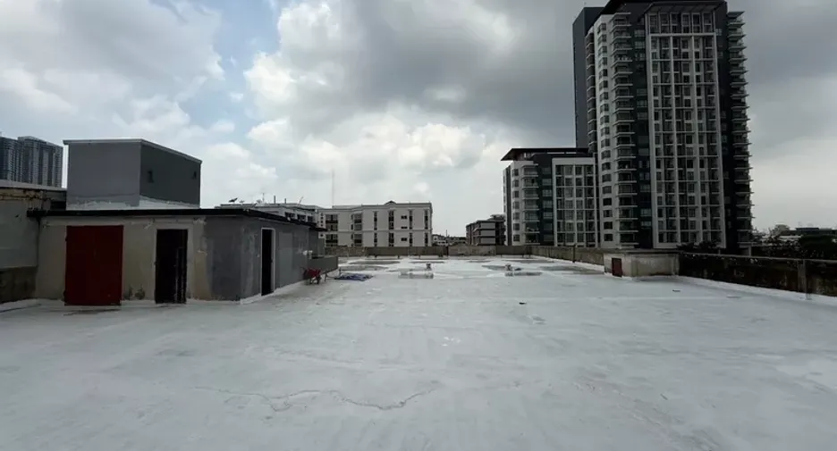 For rent retail Space in Phra Khanong, Bangkok