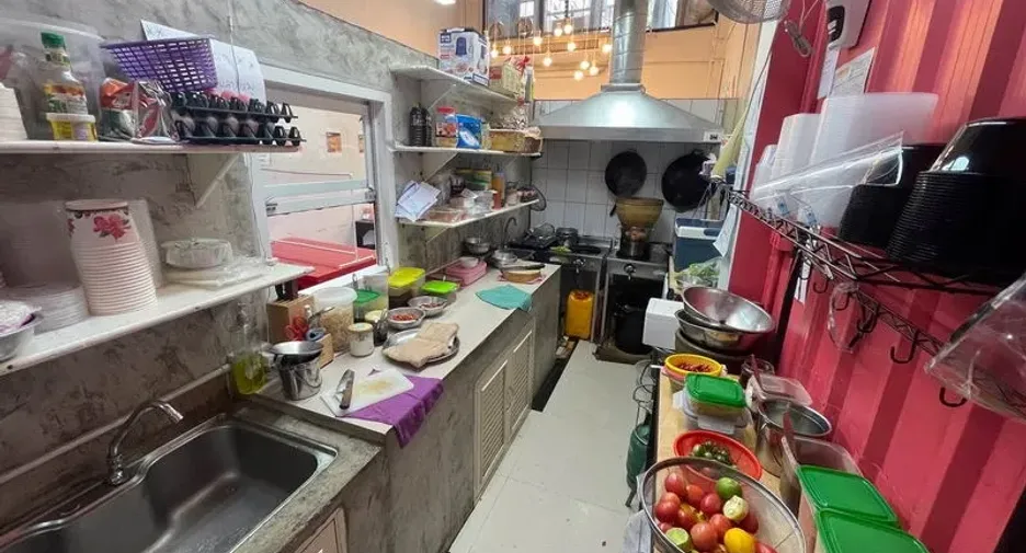 For rent retail Space in Ratchathewi, Bangkok