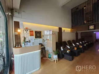 For rent retail Space in Watthana, Bangkok